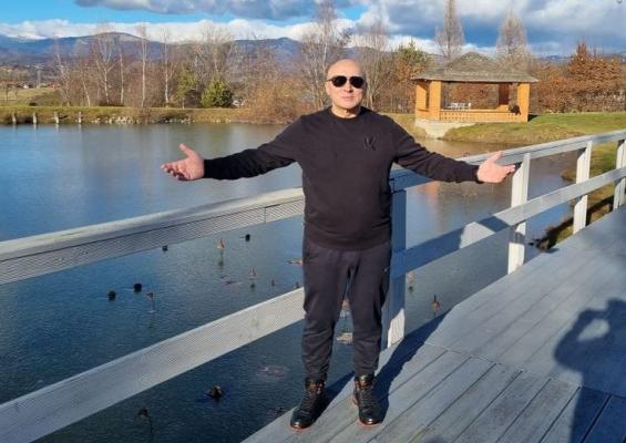Marcel Pavel a cheltuit sume fabuloase cu părinții, frații și sora sa