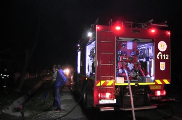 Incendiu la o locuință din localitatea Cuza Vodă, din cauza unei sobe defecte