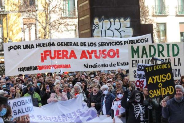 Zeci de mii de lucrători din sănătate din Spania protestează pentru un viitor mai bun