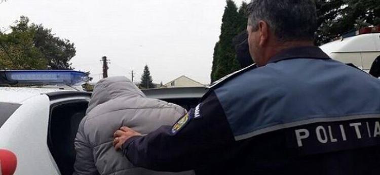 Un tânăr de 20 de ani a reclamat la poliție că a fost violat de un adolescent