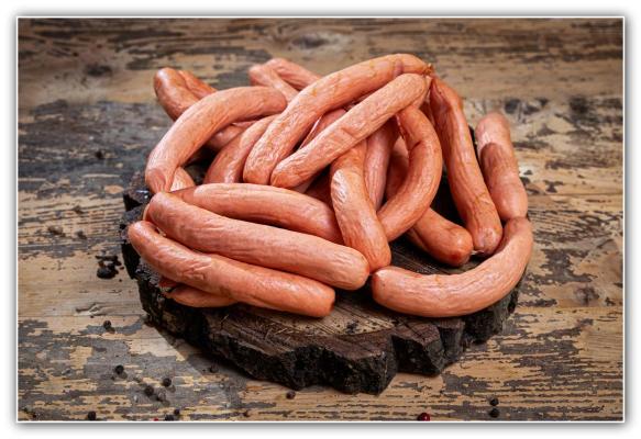 Din ce sunt făcuți de fapt crenvurștii de porc? Toate mărcile sunt pline de E-uri