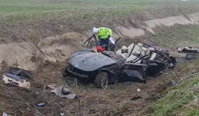 Trei persoane au murit după ce o mașină s-a răsturnat în șanț, la ieșire din Cuza Vodă către Mihail Kogălniceanu
