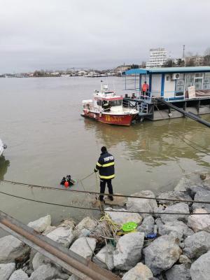 Operațiune de salvare a unei persoane căzute în Dunăre, la Tulcea! Video 