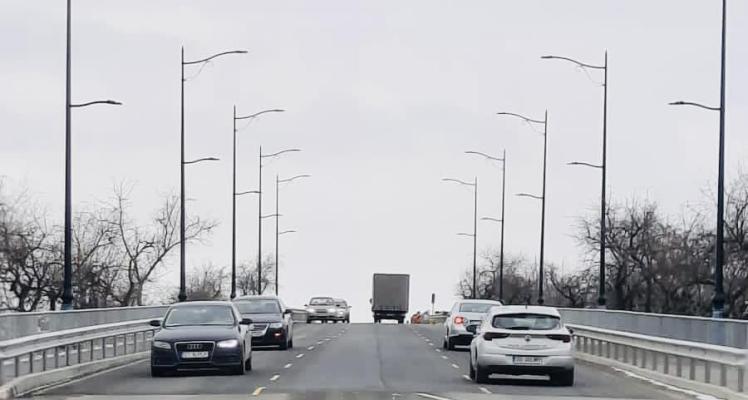 Podul de la Năvodari a fost deschis traficului pe 3 benzi