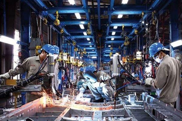 Preţurile producţiei industriale au crescut cu 32,8% în ritm anual