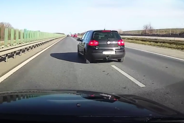 Depășire periculoasă pe Autostrada Soarelui. Video