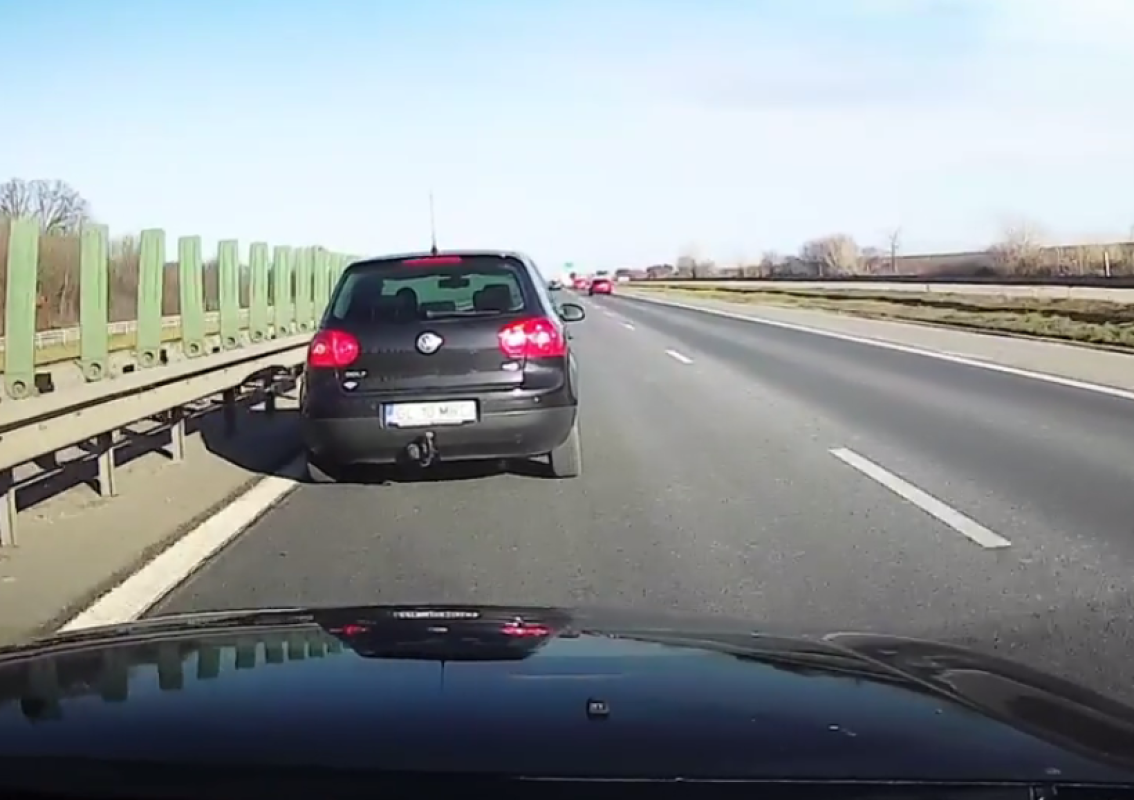 Depasire periculoasa pe Autostrada Soarelui. Video