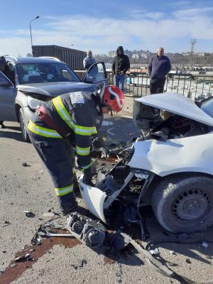 Accident rutier cu 2 autoturisme, în Portul Constanța