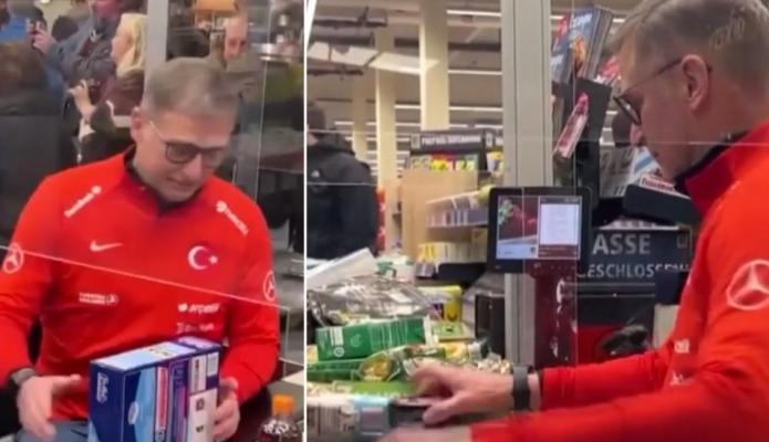 Un antrenor turc, casier într-un supermarket. A strâns bani pentru victimele cutremurelor 