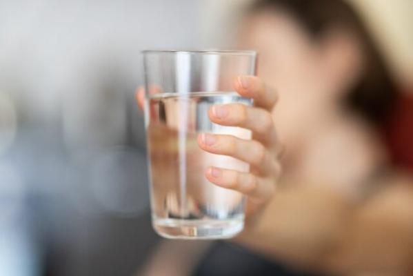 Acest tip de apă e foarte periculoasă pentru cei care suferă de hipertensiune arterială