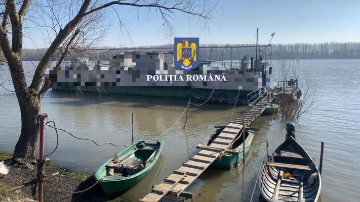 Două persoane urmărite au fost depistate în urma unor acțiuni ale polițiștilor