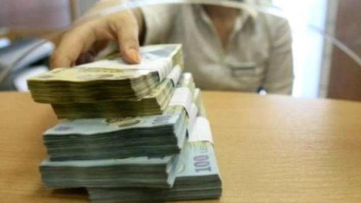 Mai multe bănci din România, amendate pentru cazuri de spălare a banilor
