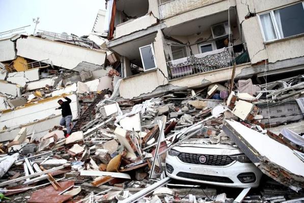 Revoltă în Turcia faţă de practica 'amnistiei' pentru construcţiile neconforme