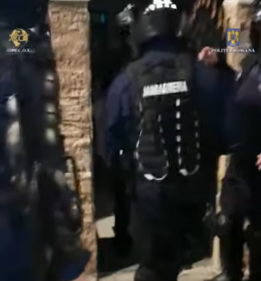 Traficanți de droguri periculoși, reținuți de procurori