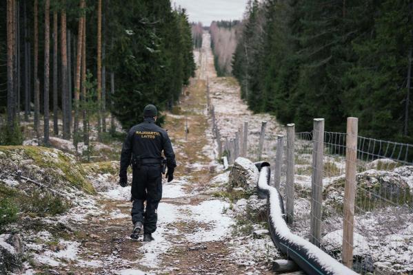 Finlanda ridică o 'cortină de fier' la granița cu Rusia