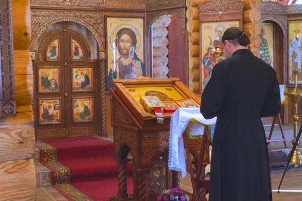 Călugărul de la Mănăstirea Frăsinei, acuzat că a violat doi copii de 10 și 13 ani, arestat
