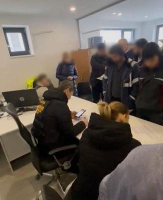 Cinci societăți comerciale și 80 de străini au fost verificați de polițiștii de imigrări din Constanța 