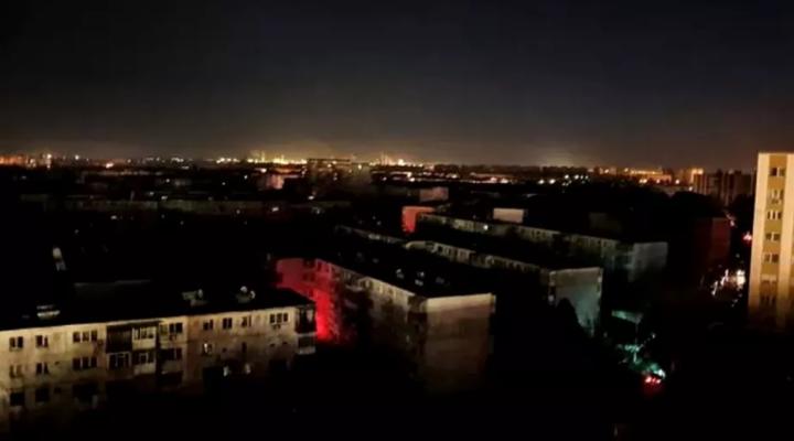 O localitate din România a rămas fără curent electric după un accident de TIR