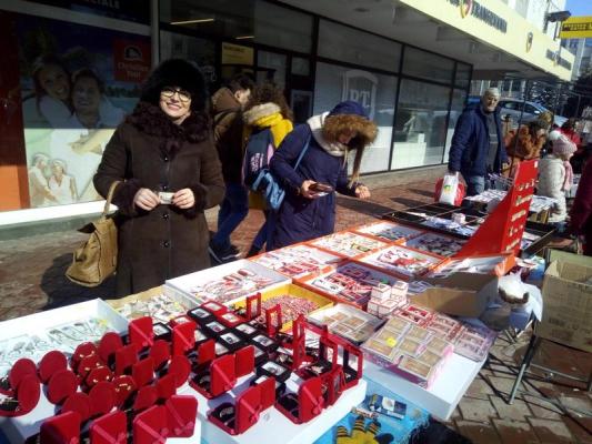 Administrația Fondului Imobiliar va începe autorizarea comercianților de mărțișoare