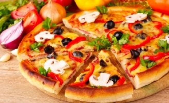 Pizza s-a scumpit cu 15,9% anul trecut în UE şi în România