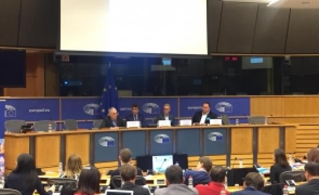 Miniștrii de Interne din Austria și Olanda, audiați în Comisia de Drepturi și Libertăți din PE