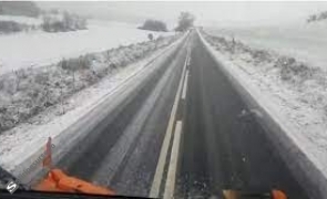 Furia alba face prapad: Circulatie inchisa pe un tronson de autostrada si mai multe drumuri nationale Furia alba face prapad: Circulatie inchisa pe un tronson de autostrada si mai multe drumuri nationale