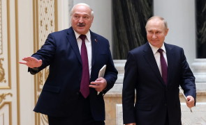 Rusia intensifica exercitiile militare comune cu Belarus