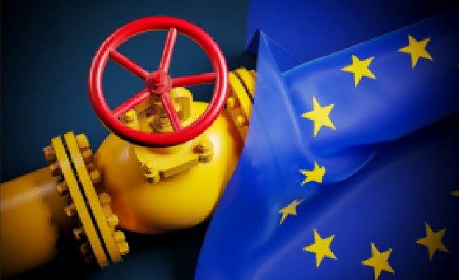 După ce UE și-a umplut depozitele la supra preț, gazele se ieftinesc cu 80%