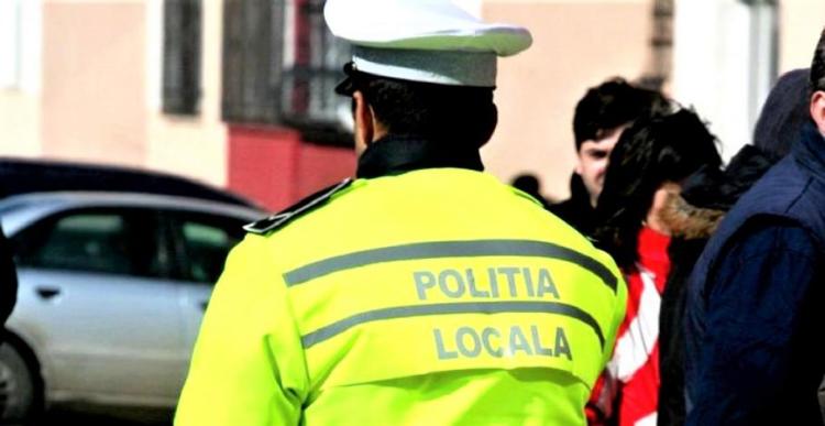 Bărbat arestat după ce a lovit cu pumnul un poliţist, în spital