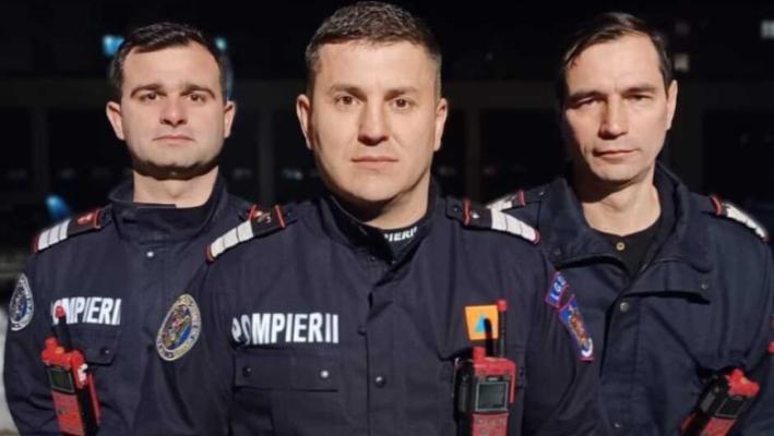 Trei pompieri au salvat viaţa unui bebeluş care se înecase cu o bucată de măr