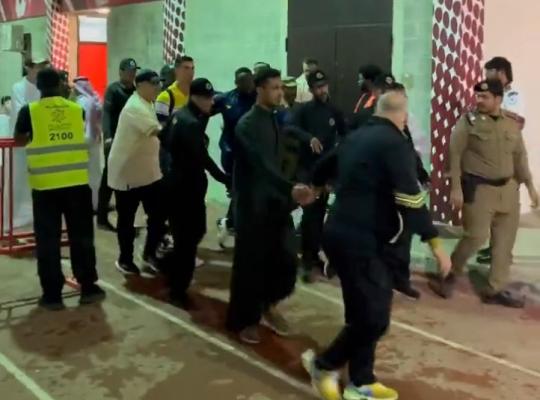 Cristiano Ronaldo a fost escortat după ce a marcat patru goluri pentru Al Nassr. Video