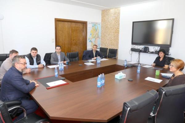 150 de copii români și ucraineni vor beneficia de laptopuri pentru studiu