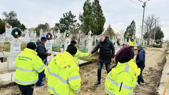 A început reabilitarea Cimitirului Ortodox din Năvodari