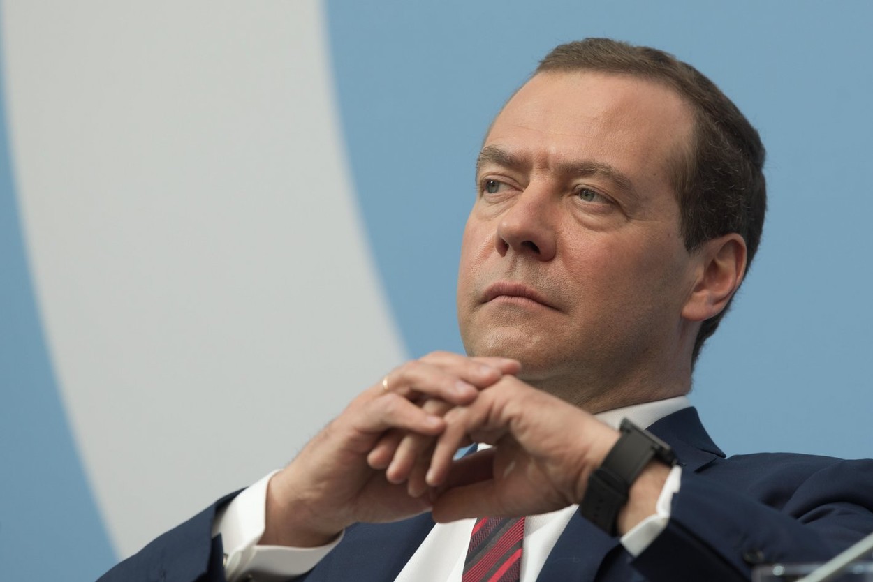 Fostul presedinte rus Medvedev se baga in scandalul posibilei arestari a lui Trump