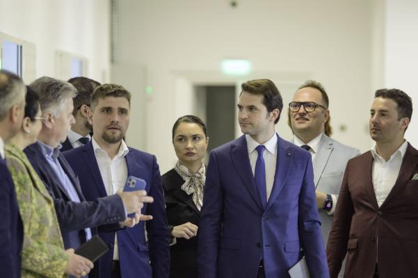 Vizită oficială a ministrului Sebastian Burduja la UOC