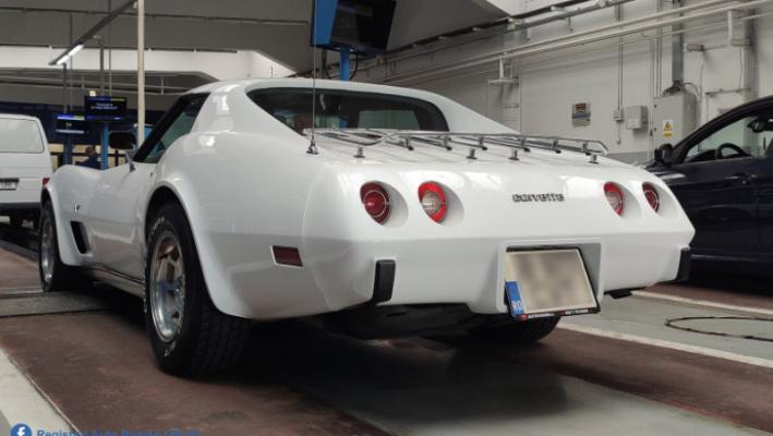 Chevrolet Corvette din 1977, una dintre legendele industriei auto americane, la RAR Grivița