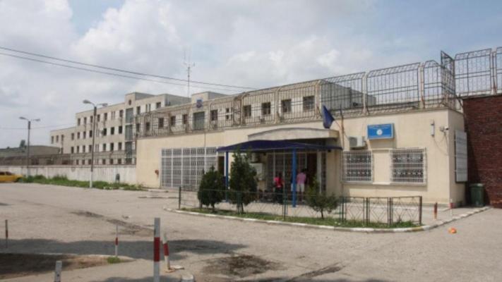 Descinderi la Penitenciarul Rahova! Zeci de angajați audiați, revoltă în rândul gardienilor