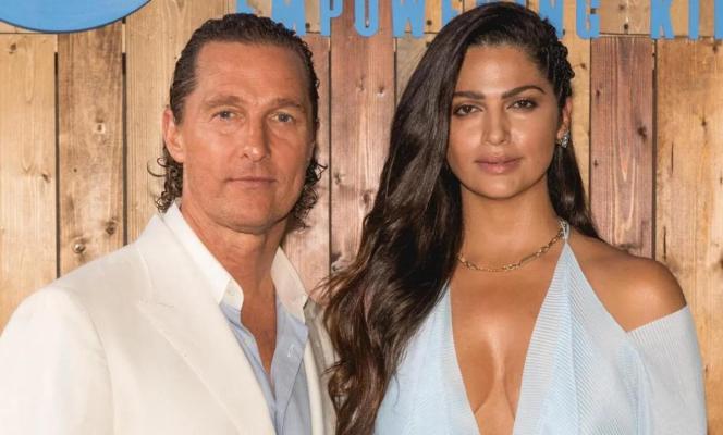 Matthew McConaughey și soția sa au căzut cu avionul în gol aproape un kilometru