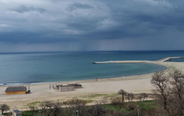 Patronatele din turism: Cadrul normativ actual face imposibilă deschiderea în condiţii legale a tuturor unităţilor din staţiunile de pe litoral