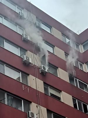 Incendiu la un apartament, pe strada Baba Novac