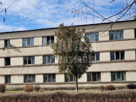 Căminul Liceului Tehnologic Pontica zace în nepăsare și dezinteres! De ce nu este reabilitat! Video