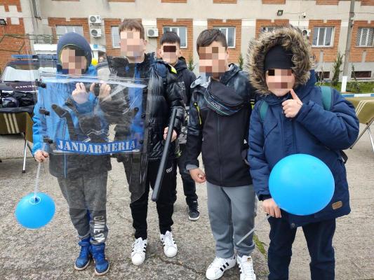 Gruparea de Jandarmi Mobilă „Tomis” Constanţa și-a deschis porțile pentru copii