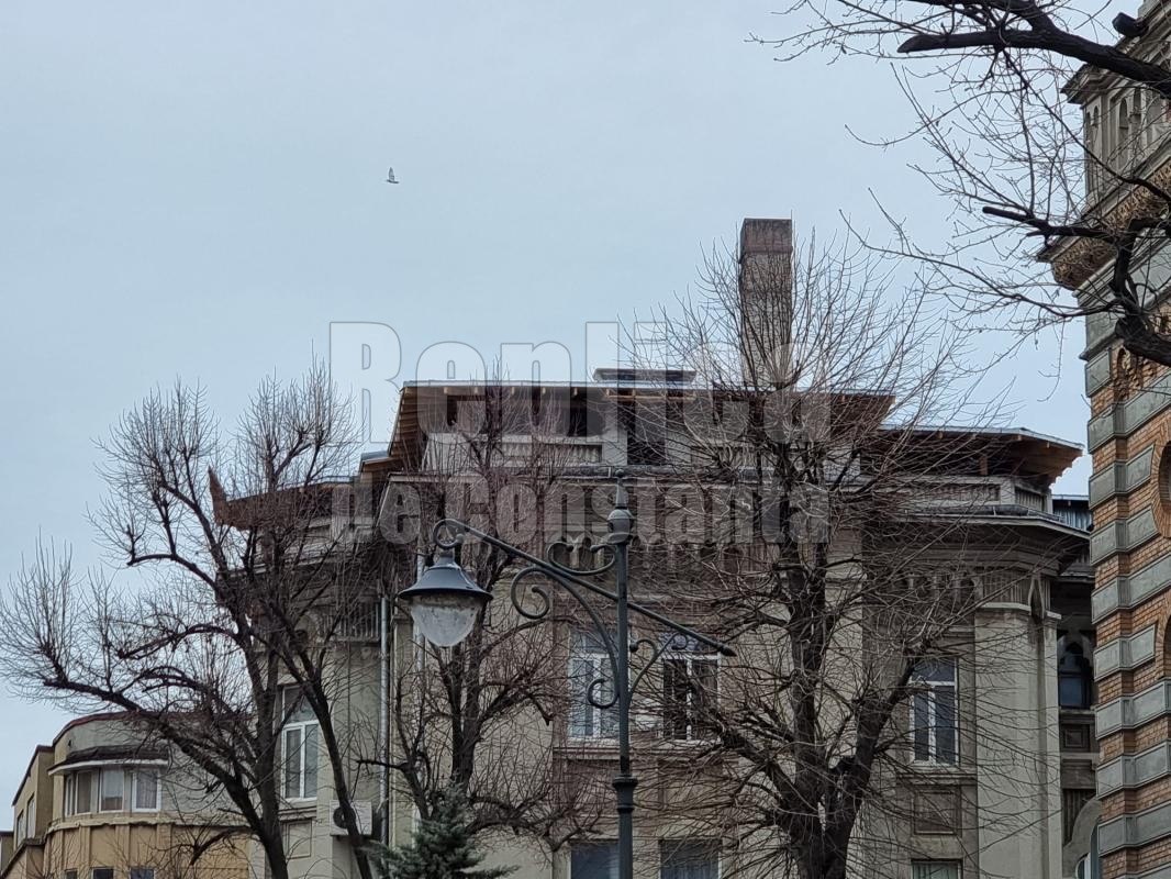 Tanasescu: Restaurarea acoperisului la Palatul Arhiepiscopal, afectat de incendiu, e un proces amplu. Video