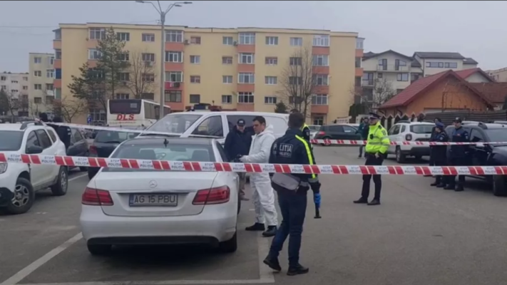 Un bărbat a trăit cu un cadavru în descompunere în casă timp de câteva luni, apoi s-a sinucis