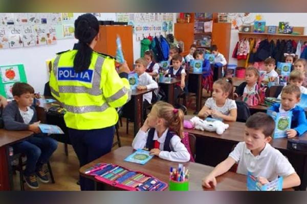 Activități preventive în unitățile de învățământ, desfășurate de polițiștii constănțeni
