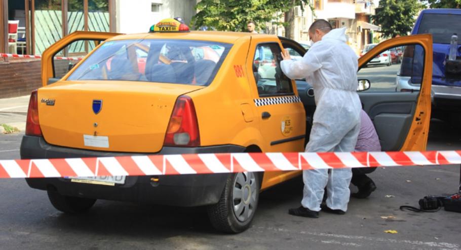 Scandal conjugal in taxi: o femeie a fost injunghiata