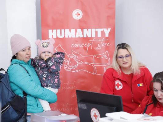 Crucea Roșie a deschis un magazin social pentru refugiații ucraineni, la Constanța