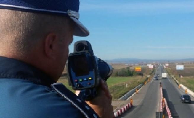 Un șofer s-a crezut în Formula 1: a trecut peste viteza legală 120 de km/h 