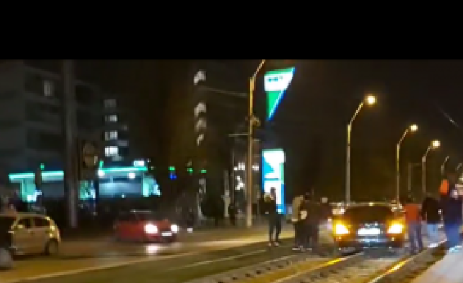 Un șofer de BMW a rămas blocat pe liniile de tramvai