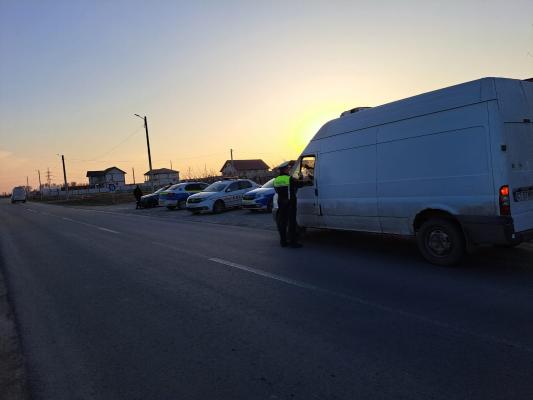 Razii ale poliţiștilor: a curs cu amenzi
